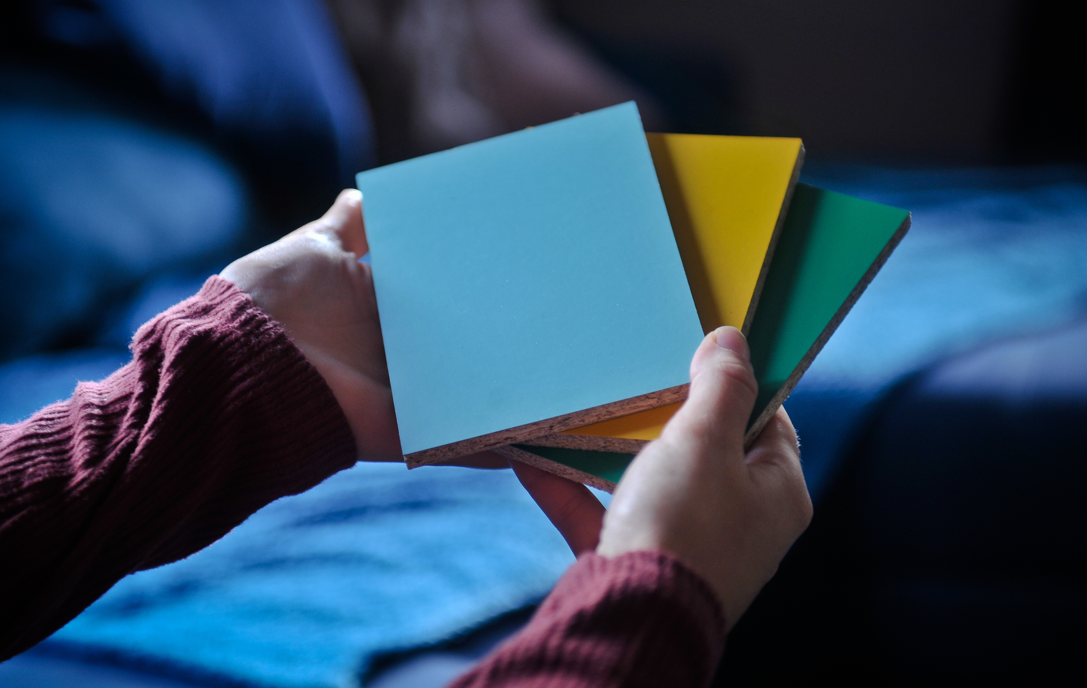 Dekorpapier zur Oberflächenveredelung von Holzwerkstoffplatten