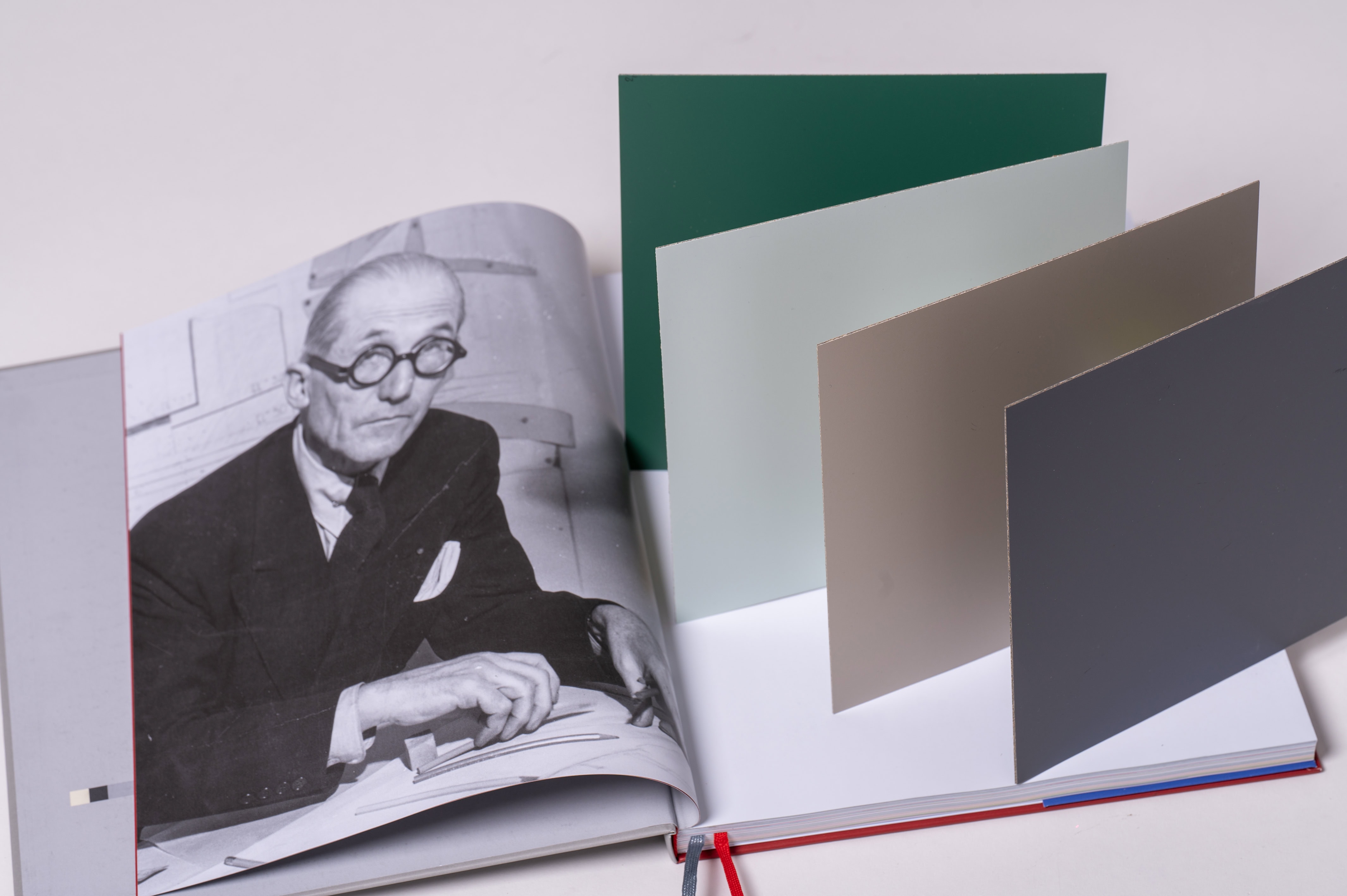 Munksjö brings Le Corbusier®'s timeless colors to decor papers